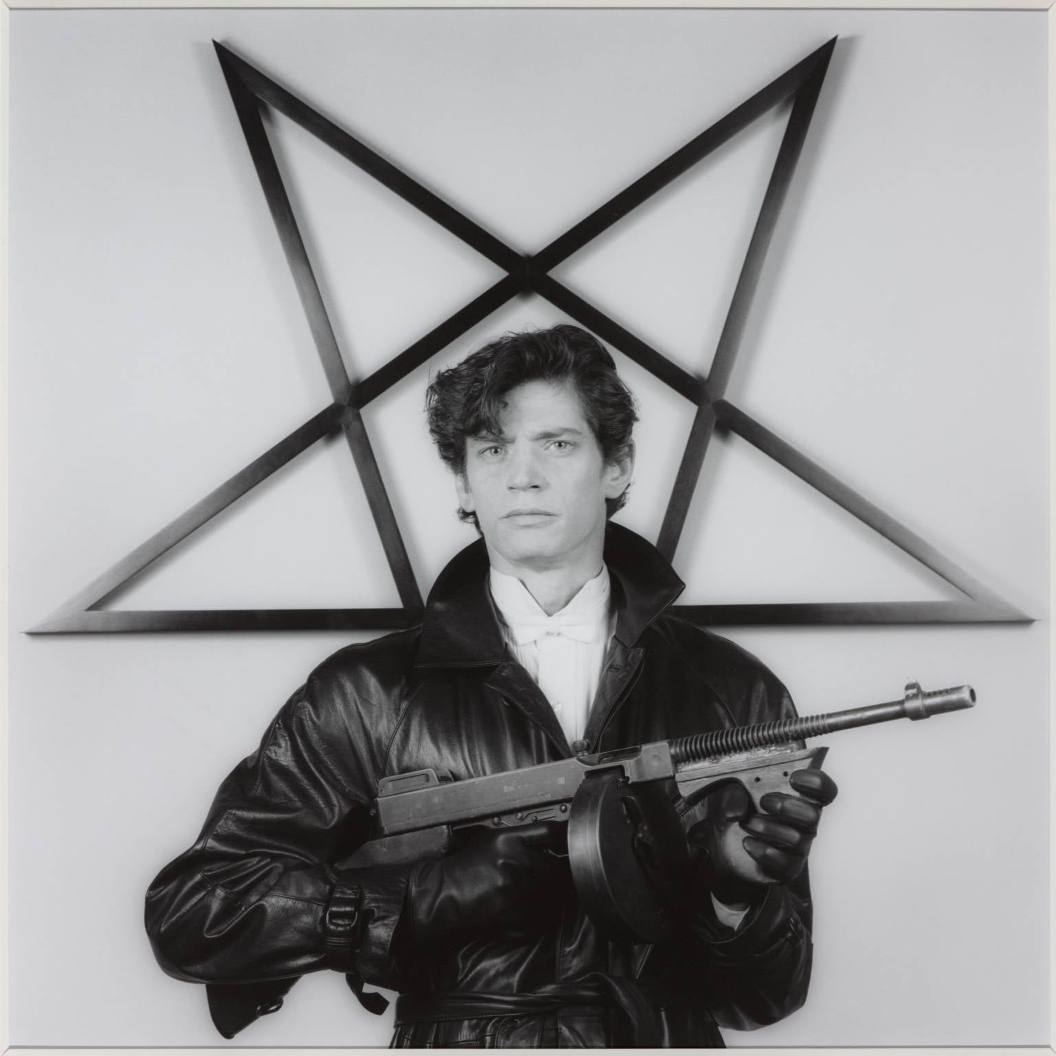 アート・デザイン・音楽 Robert Mapplethorpe : The Big Monograph Bonhams : Andy Warhol (American, 1928-1987) Robert