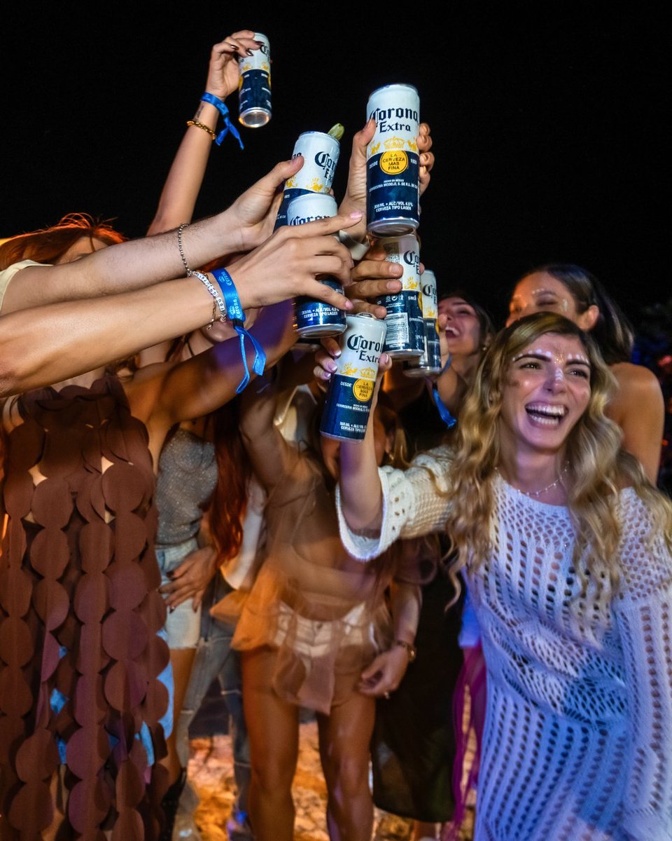 CoronaPR's tweet photo. 🎶 Disfruta del mejor ambiente con la música chill de @Cloonee. Trae a tu corillo y vive el momento al máximo.

¿Te apuntas? 😎

🗓️ 30 de noviembre.
📍@patriayardspr

#CoronaPR #ThisIsLiving #RelaxResponsablemente https://t.co/YzSXdNmgTC