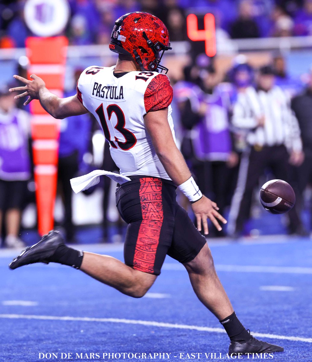 DonDeMarsPhoto's tweet photo. This young Man @tyler_pastula has been clutch all season. Props to Mr. Wintermyer @ryanwint54 for his consistently reliable delivery service!! That 79er in Boise was something special to see in person! 
🦵💪🏈 @EVT_News @TheSDSUPodcast @SD_SportingNews https://t.co/yApi5j8GnN