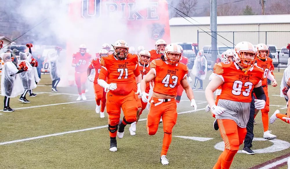 After a great conversation with <a href="/CoachQTinsley/">Quamari Tinsley</a> I am blessed to receive my 1st offer from the University Of Pikeville Go Bears🧡🖤 <a href="/nateharris79/">Coach Nate Harris</a> <a href="/Spartanburg_FB/">SpartanburgVikingsFootball</a> <a href="/REFINEDFB/">Coach Mark Hodge</a>