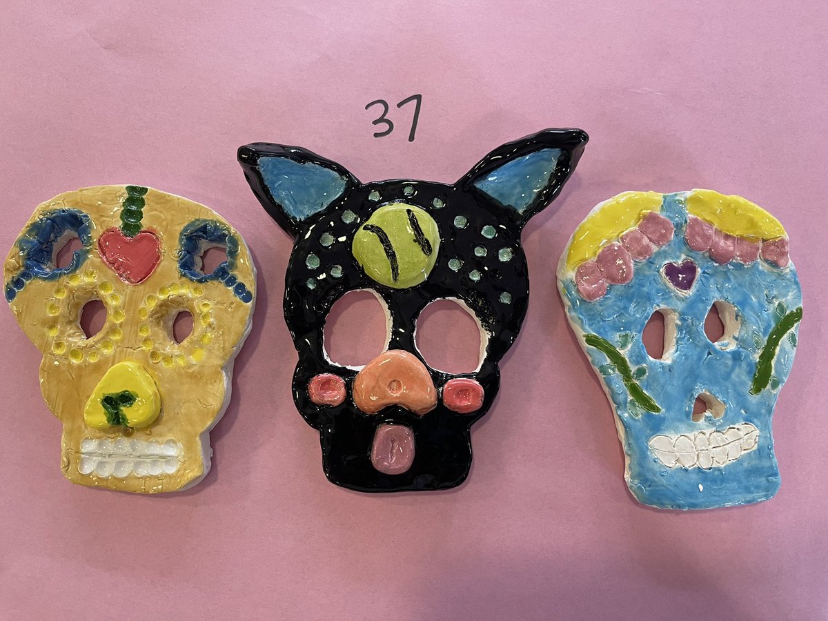 sciencewithchan's tweet photo. Celebrating Dia De Los Muertos @traviseshisd https://t.co/vO2KyLotu6
