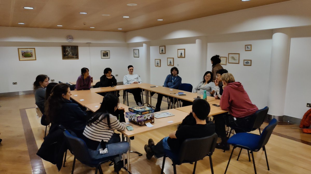 JZhangLab's tweet image. Our annual Halloween-themed joint group event, with members from @SteveTheChemist.