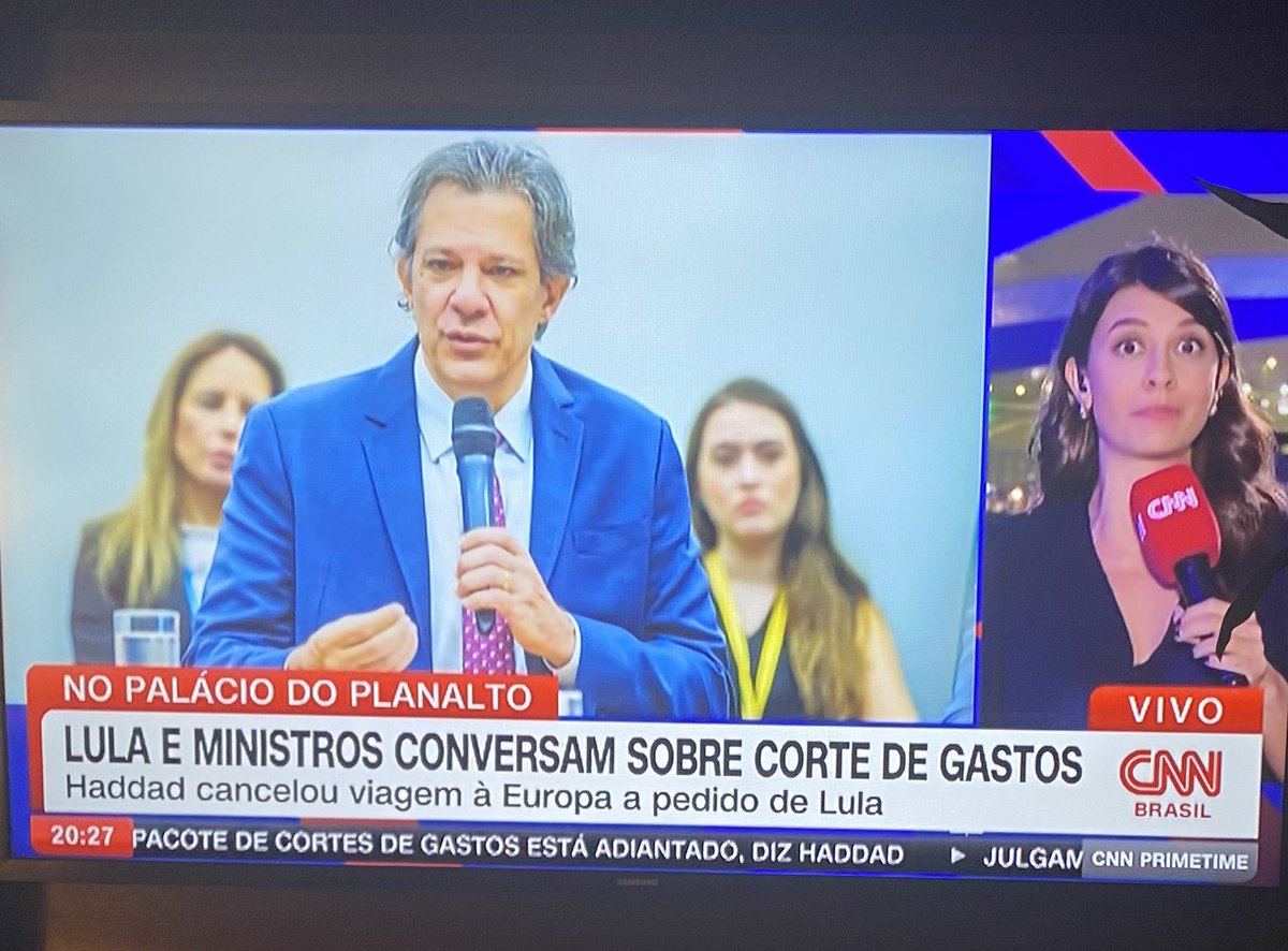 Reunião de Lula e Haddad hoje com ministros da educação e saúde sobre proposta de PEC para corte de investimentos sociais PARA QUE SOBRE MAIS DINHEIRO PARA O SISTEMA DA DÍVIDA indica que há RISCO DE REVOGAÇÃO DOS PISOS CONSTITUCIONAIS que garantem recursos para Saúde e Educação!