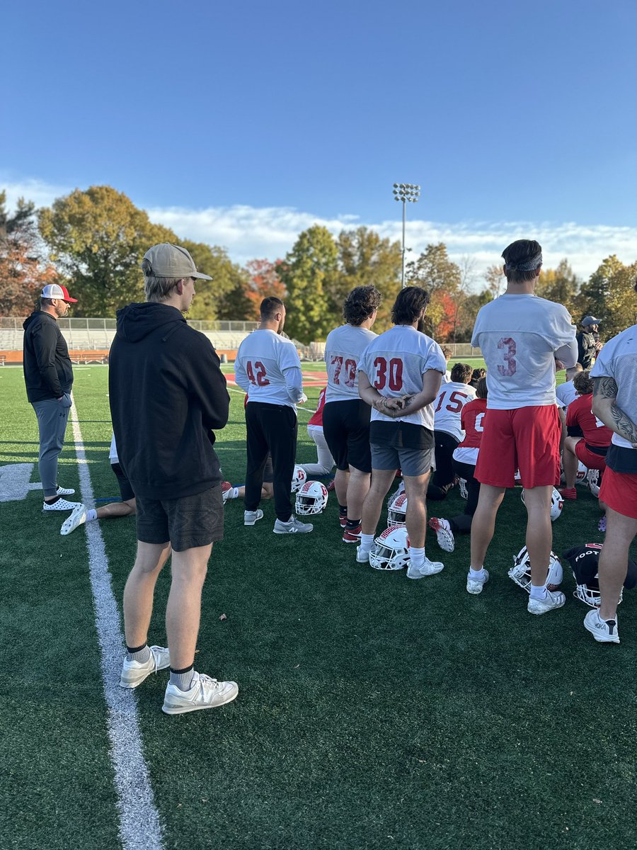 aidan_nolen40's tweet photo. Second time for me and this time next year I’ll be sittin inside that circle 💪👊🏈 #goodtogreat #440forever #GCC #d3football #PAC https://t.co/DYMTgoYE45