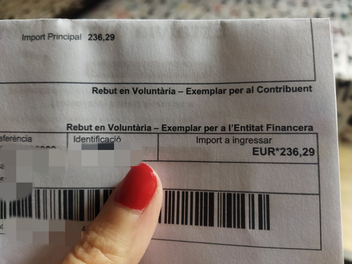 He esperat gairebé fins l'últim moment per pagar el rebut de la brossa. Em toca molt la pera haver de pagar 236€ per viure en una ciutat cada dia més bruta i deixada i on la gestió de l'ajuntament està sent pèssima. DOS-CENTS TRENTA SIS EUROS. És de bojos. #TarragonaBruta