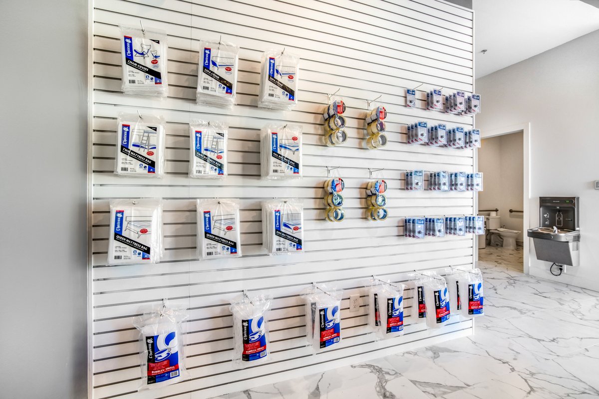 ModernStorageAR's tweet image. Did you forget a few packing supplies?  At all of our locations, we’ve got you covered with our fully-stocked supply wall! Whether you need boxes, tape, or bubble wrap, we've got all the essentials for a smooth storage experience.
#ModernStorage #SelfStorage #StoreInStyle