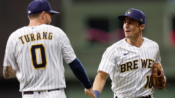 For the first time in 45 years, the #Brewers caught a pair of Gold Gloves! Congrats to Brice &amp; Sal! #MLB