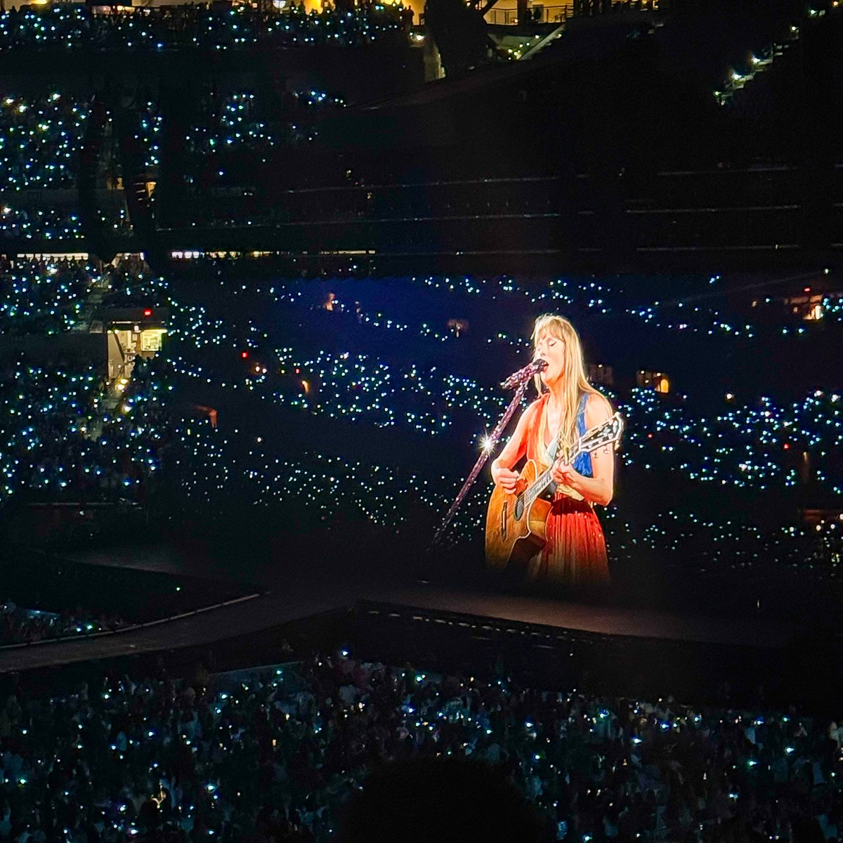 Lucas_Oil's tweet photo. β¨ What an unforgettable weekend at @LucasOilStadium! Huge thanks to everyone who joined us in Indianapolis for an incredible concert experience πΆπ
#LucasWorks #LucasOil #LucasOilStadium #Indianapolis #Indy #VisitIndy #TheErasTour https://t.co/0WO1mpIqTK