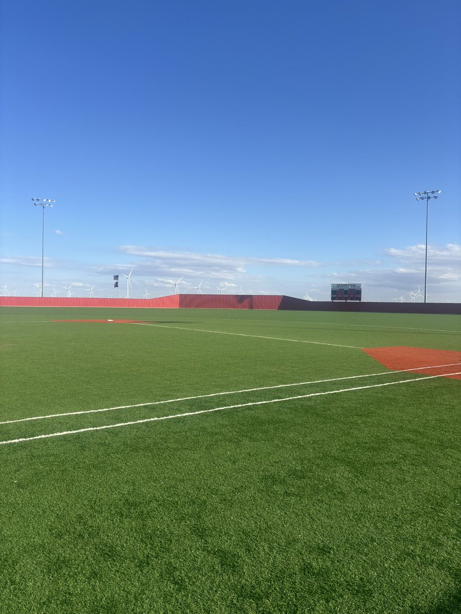 Kicking off game 1 of the Fall World Series tonight at Cardinal Field! First pitch 6:05!