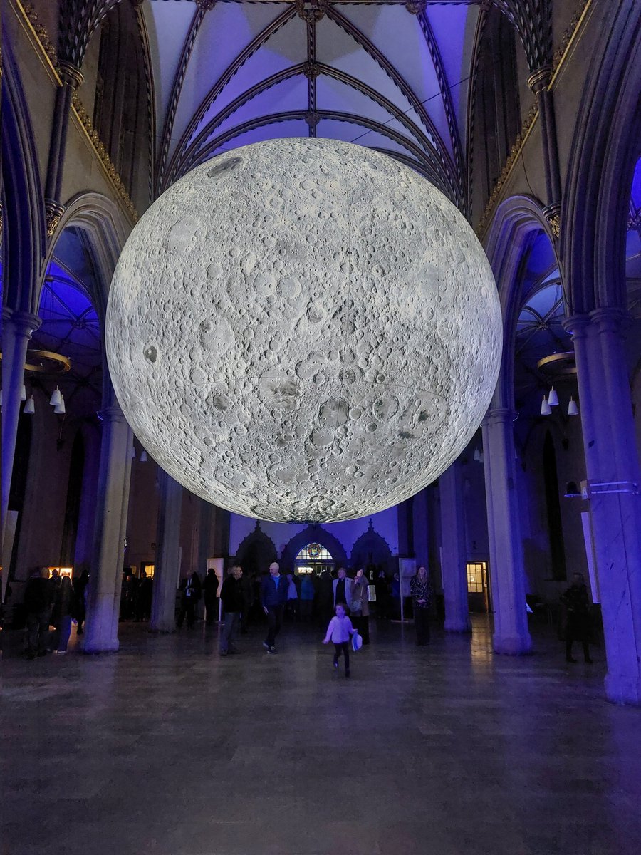 Here the moon is in all it's glory! 

What a fantastic evening. 

<a href="/bbcathedral/">Blackburn Cathedral</a>