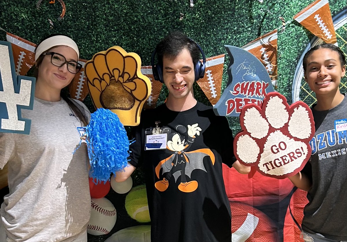 SpecialReachInc's tweet photo. What an unforgettable night at our Sports Party! The energy was off the charts, &amp; our volleyball game brought out fun competition! Shoutout to our staff, volunteers, &amp; a special thanks to the @UTSA's Pre-Dental Society &amp; Pre-Med Society for making the night a smashing success. https://t.co/lkwMYQgm5o