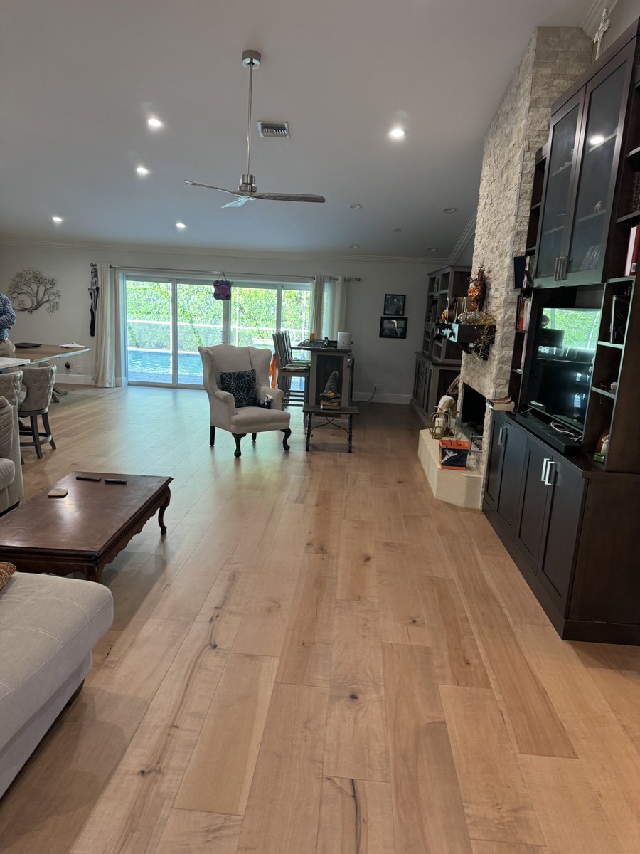 Hallmark Floors tweet media