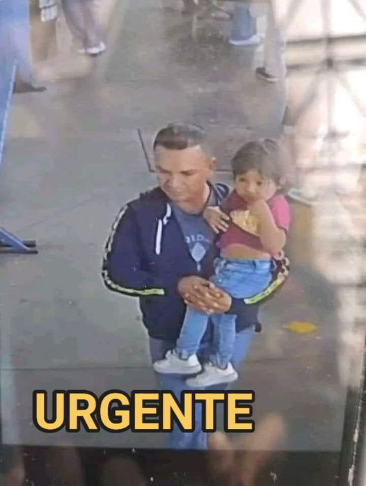 Acaban de Ra-ptar a esta pequeña de 2 años, en la Estación los OLIVOS
Es una pequeña de 2 años, viste Jean azul y chompa azul
Responde a los nombres de Ailen Rosado
Llamas al 911 si saben de quien es este tipo y su paradero.

Rtttttt