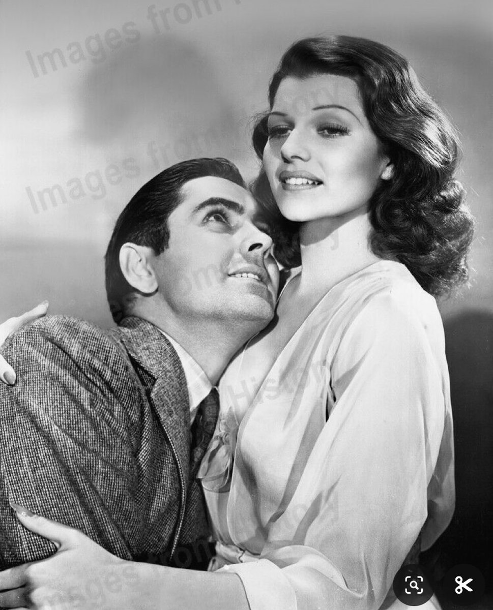 RoseySkyPeach's tweet image. I had trouble with this one and restarted it so many times but I really wanted to draw them in that pose so here you all go. Two hero’s pathetically in love with each other.

#kacchako