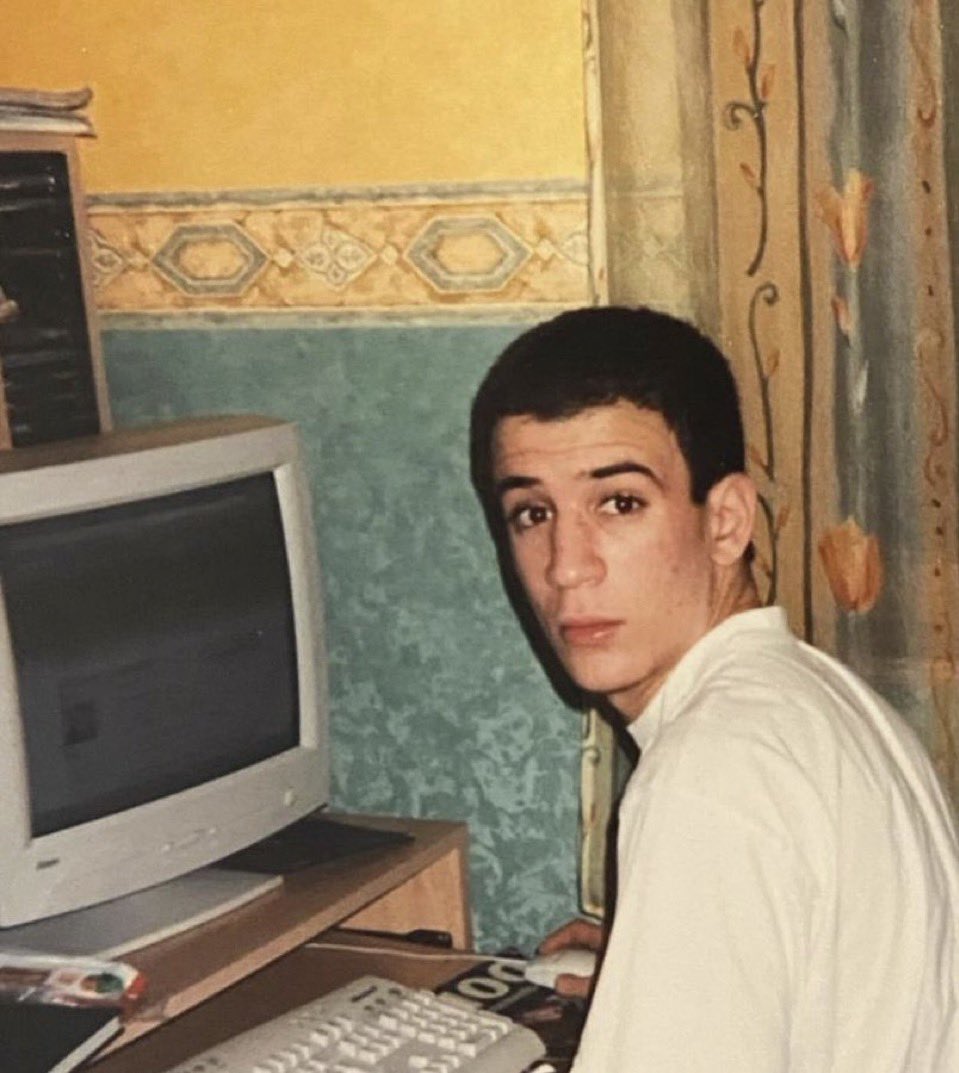 szchz_'s tweet photo. ztpppp z’est pozible de le faire avec zalif en fond? za m’aide à me conzentrer ☺️ https://t.co/9DvCJmrVpj