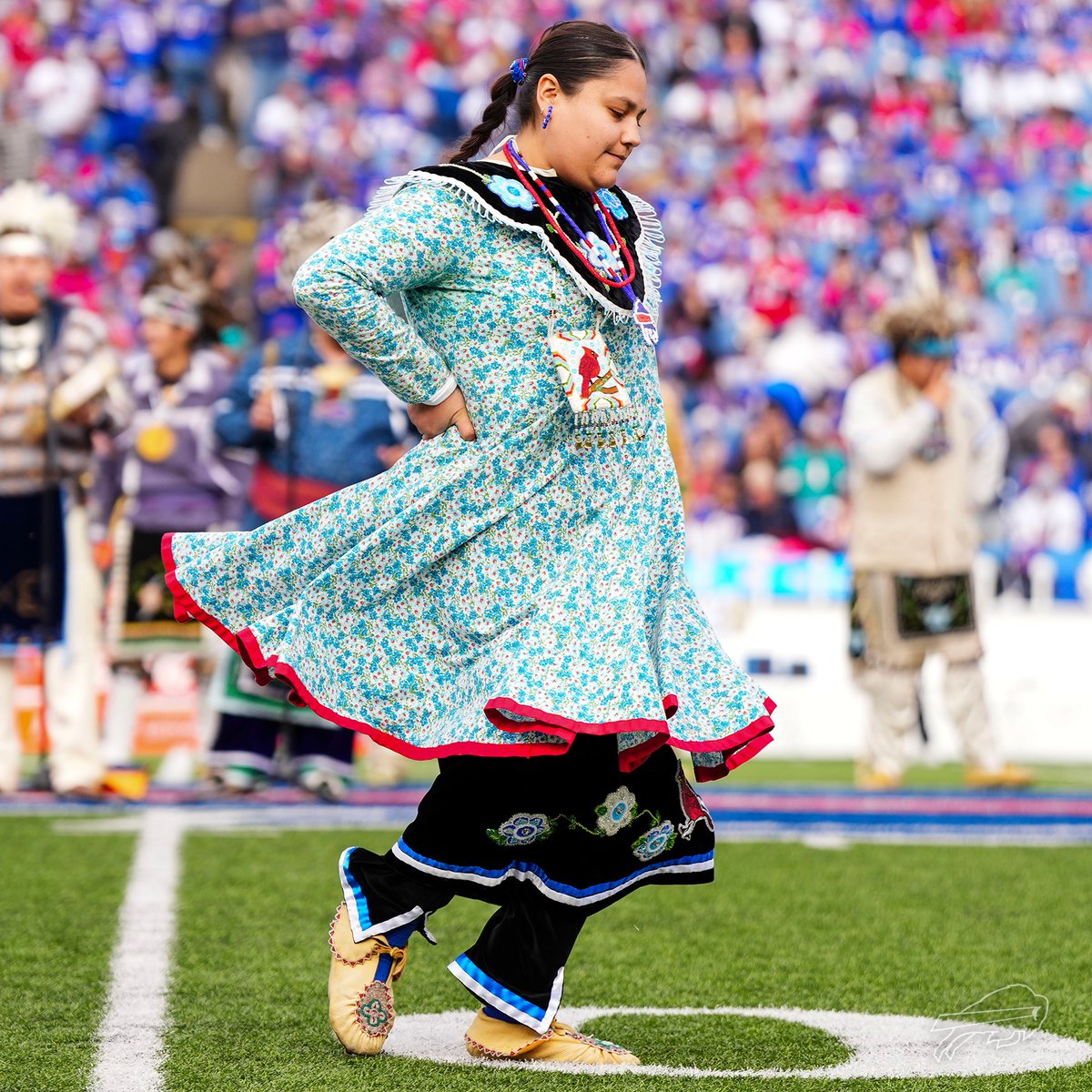 BuffaloBills's tweet photo. Honoring and celebrating the beautiful and rich culture of the Native American community.

@SenecaCasinos | #BillsMafia