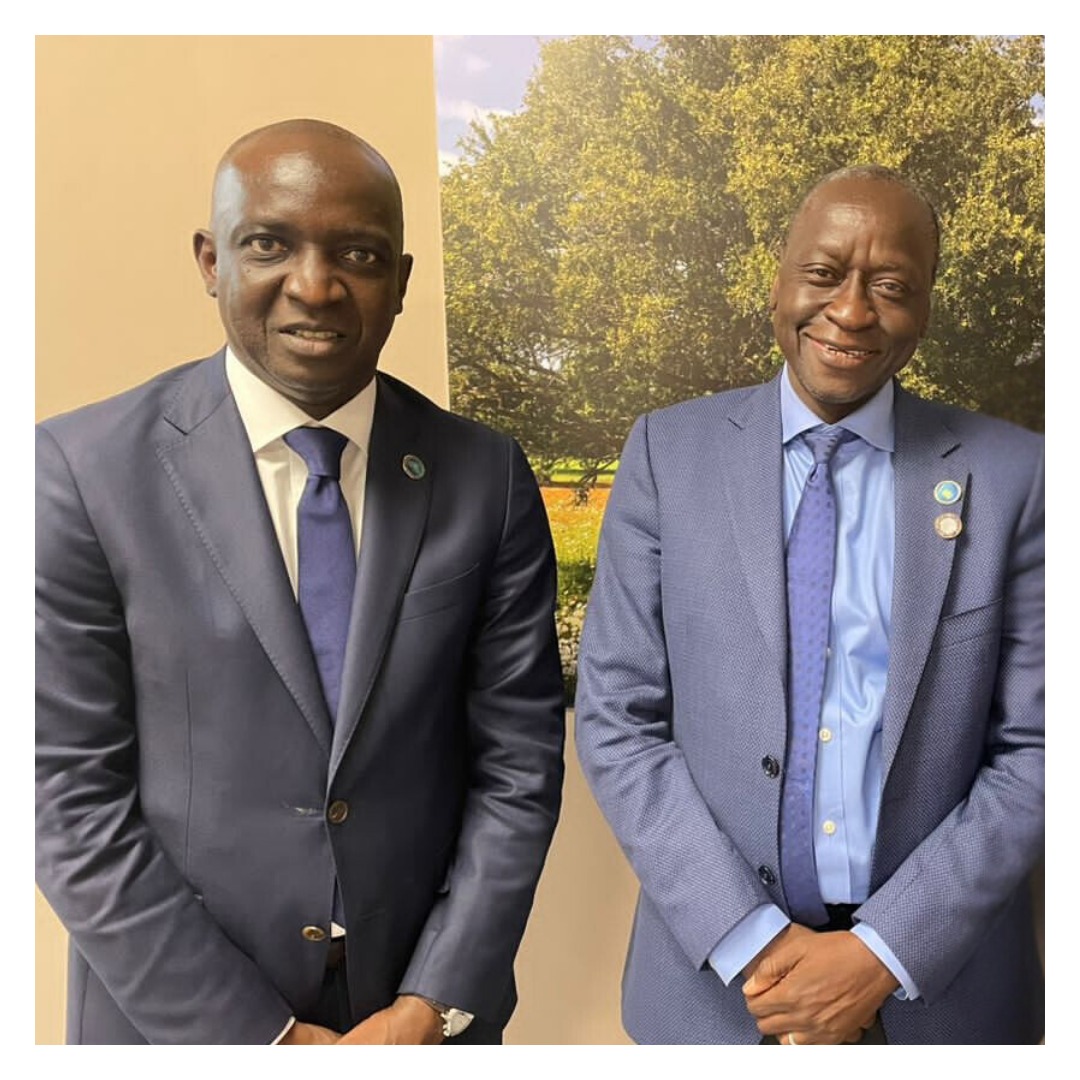 Profondément attristé par le décès de Mamadou Moustapha Ba, ancien ministre des Finances du #Sénégal et gouverneur de la <a href="/Banquemondiale/">Banque mondiale</a> (2022-2024). Notre fructueuse collaboration fut empreinte de respect et d'amitié. Toutes mes pensées vont à sa famille et au peuple sénégalais.