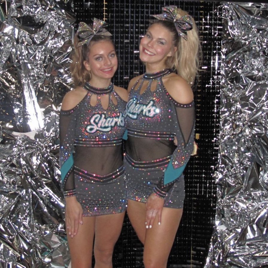 retiredcheerr's tweet photo. These uni’s are everythinggggg https://t.co/094VyeeO9s