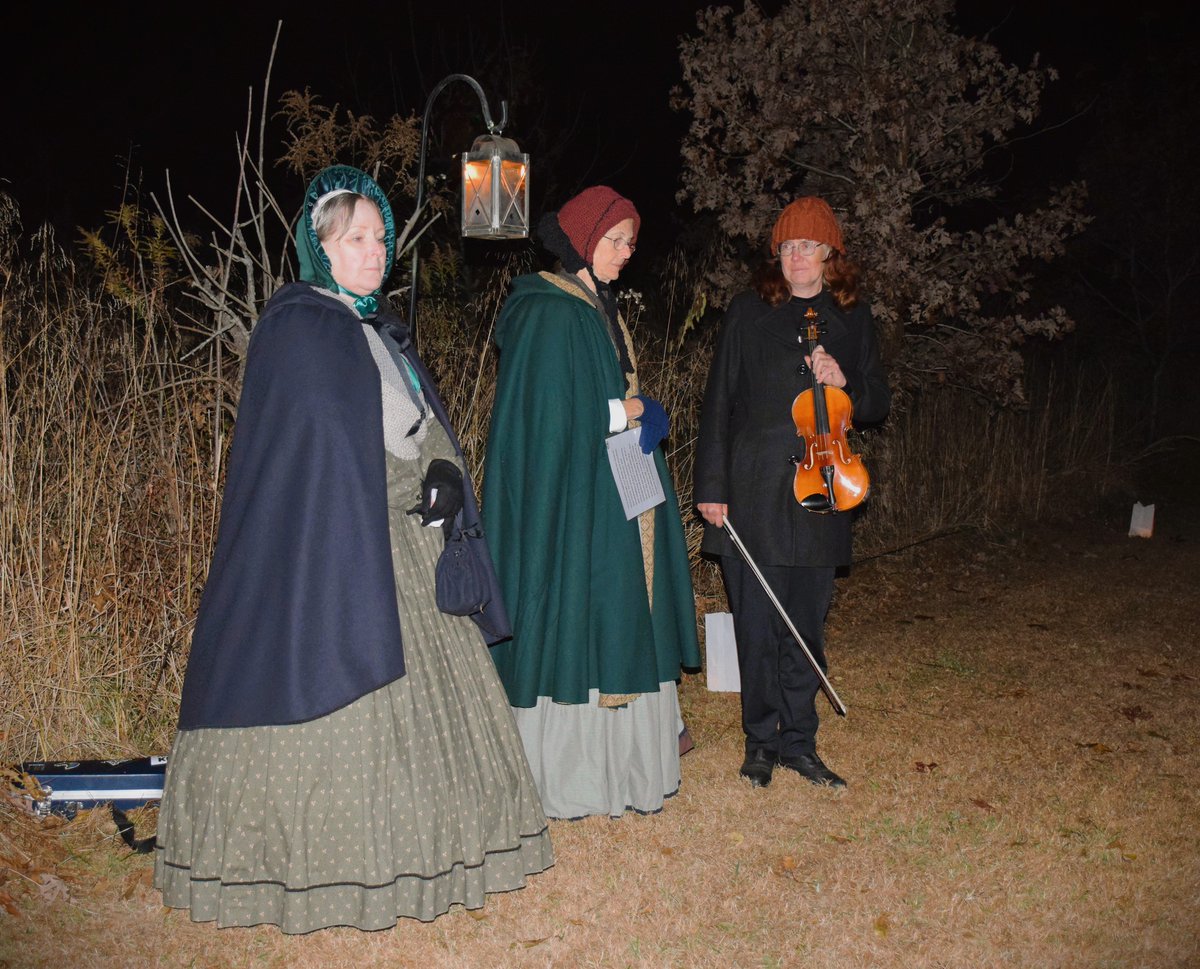 Virginia State Parks (@vastateparks) on Twitter photo Honor #Veterans at Sailor's Creek Battlefield State Park's Luminary this Saturday, Nov. 9. Historians will share <a href="/Battlefields/">American Battlefield Trust</a> stories along an illuminated <a href="/CivilWarTrails/">Civil War Trails</a>.📜 Free tours will be offered, each about 30 minutes starting at 6 p.m. Details: dcr.virginia.gov/state-parks/ev… Honor #Veterans at Sailor's Creek Battlefield State Park's Luminary this Saturday, Nov. 9. Historians will share <a href="/Battlefields/">American Battlefield Trust</a> stories along an illuminated <a href="/CivilWarTrails/">Civil War Trails</a>.📜 Free tours will be offered, each about 30 minutes starting at 6 p.m. Details: dcr.virginia.gov/state-parks/ev…