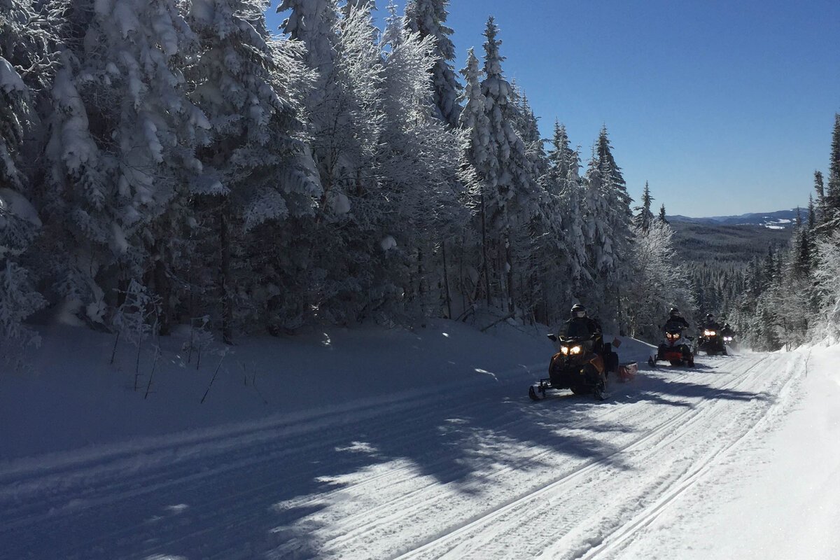 snowmobiling's tweet photo. 🚀 For the Ultimate Thrill Seekers! Ready for 600 miles of snow-covered trails around Lac St. Jean? Join us for an epic snowmobile loop and experience Quebec’s premier riding destination. https://t.co/swASj3mVVs
#LacStJean #SnowmobileAdventures #Snowmobile https://t.co/nviUY8j8uJ