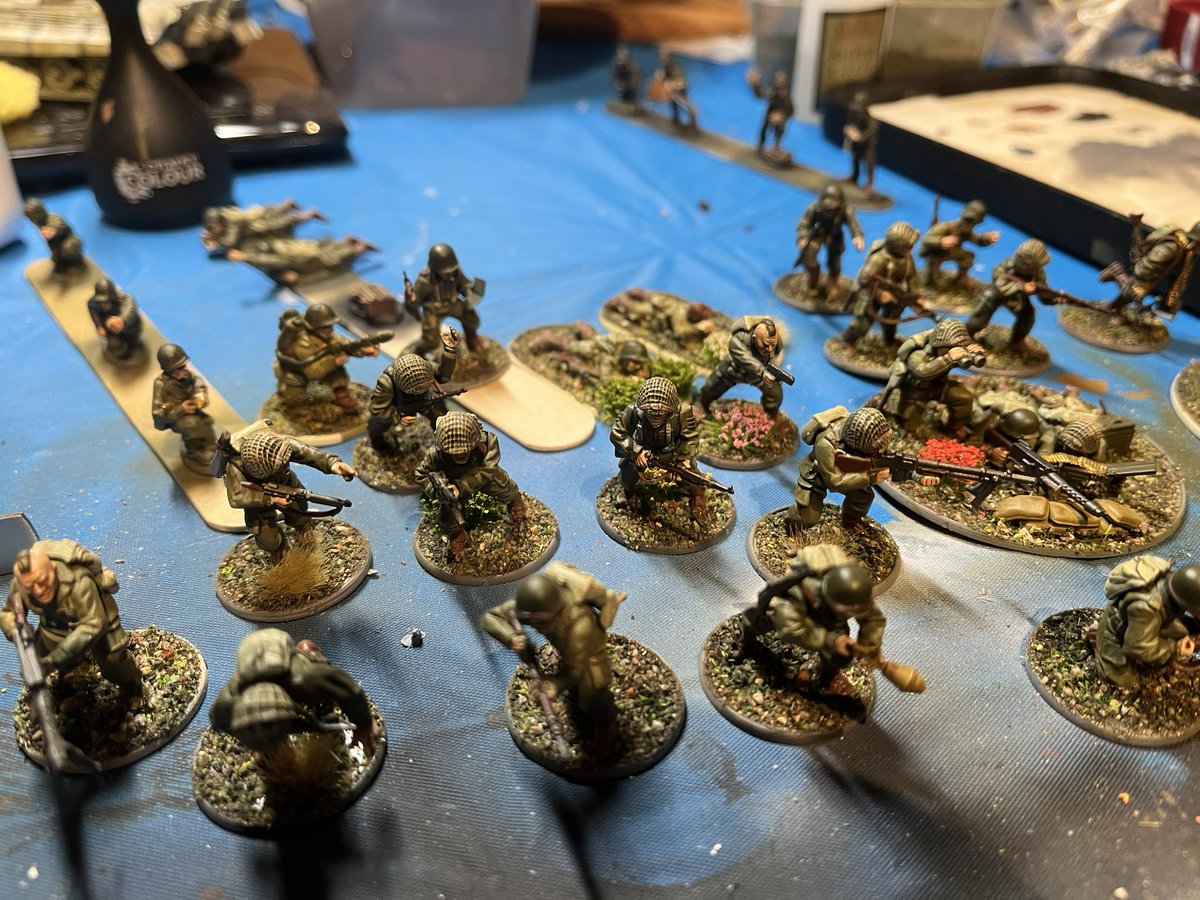 Phil (@bigphiljackson) on Twitter photo No negative waves here! Oddball is ready to rock and roll. Finished US paras for <a href="/rdjackson87/">Richard Jackson</a> to support <a href="/WarlordGames/">Warlord Games</a> #BoltAction #modelmaking #28mm No negative waves here! Oddball is ready to rock and roll. Finished US paras for <a href="/rdjackson87/">Richard Jackson</a> to support <a href="/WarlordGames/">Warlord Games</a> #BoltAction #modelmaking #28mm