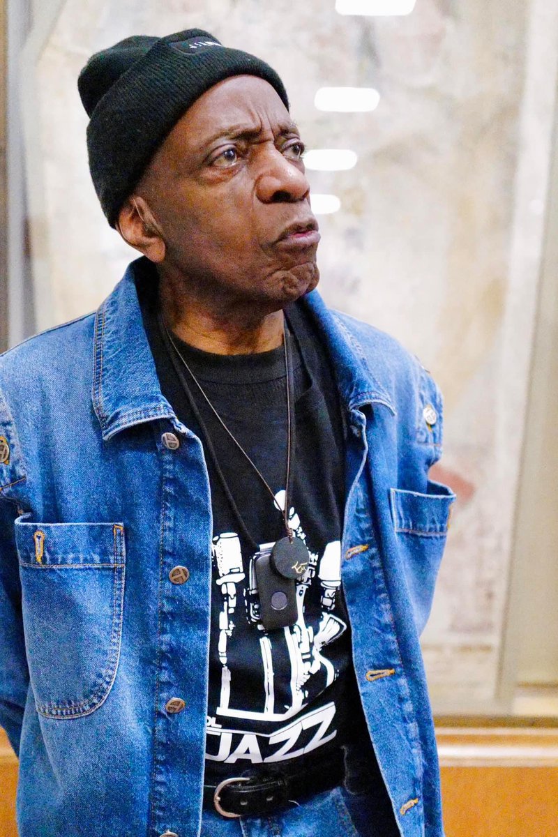 Meet and Greet with Reggie Workman - Frick Fine Arts Building, University of Pittsburgh 

Photo by David Roth

#reggieworkman