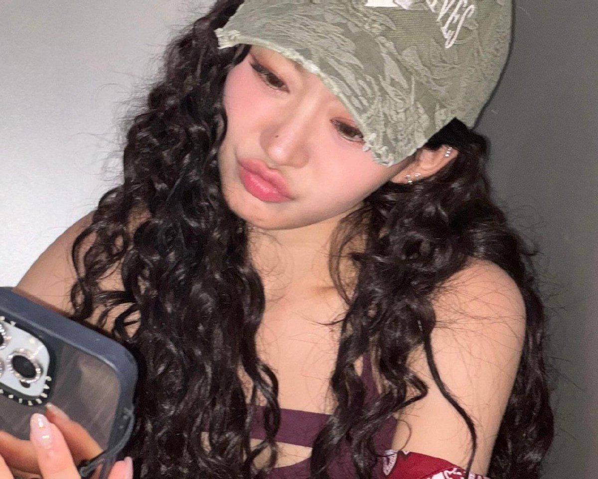 ⠀
⠀
⠀⠀⠀⠀⠀⠀𓂃⠀ 𝓛𝐼𝑂𝑁-𝓗𝐸𝐴𝑅𝑇𝐸𝐷
⠀⠀⠀⠀⠀⠀✮⠀ ·  ݁⠀ ·  ݁ ⠀ 𝖦 𝖨 𝖱 𝖫⠀ ‹ 
⠀⠀
⠀