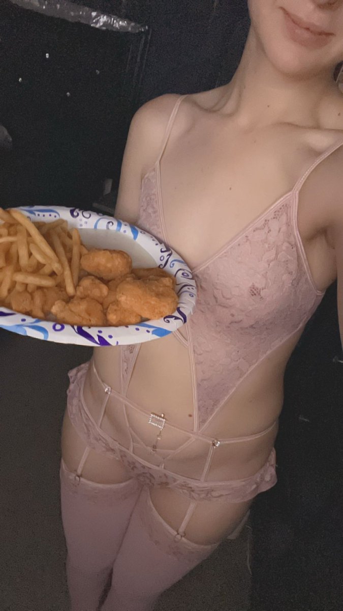 GazinAtGalaxies's tweet photo. Who’s hungry for some content 😈
Let me know what you’d like to see on my OF 👀 https://t.co/FBizLN5BOi