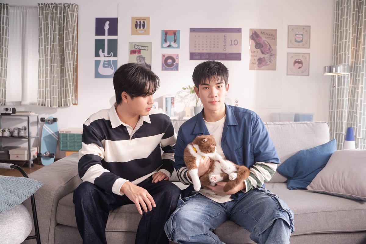 LazadaTH's tweet photo. ทุกคนเงียบบบ 🤫
หมายถึง…จะไม่บอกพี่มันม่วง กับ พี่ลอร์ดจุมุ๊ ว่าพี่เจมีไนน์ พี่โฟร์ท อุ้มแมวตุวอื่นนนน 😬

#GeminiFourth #Lazada1111ยังไงก็ถูกxGF https://t.co/ROJpclNQVk