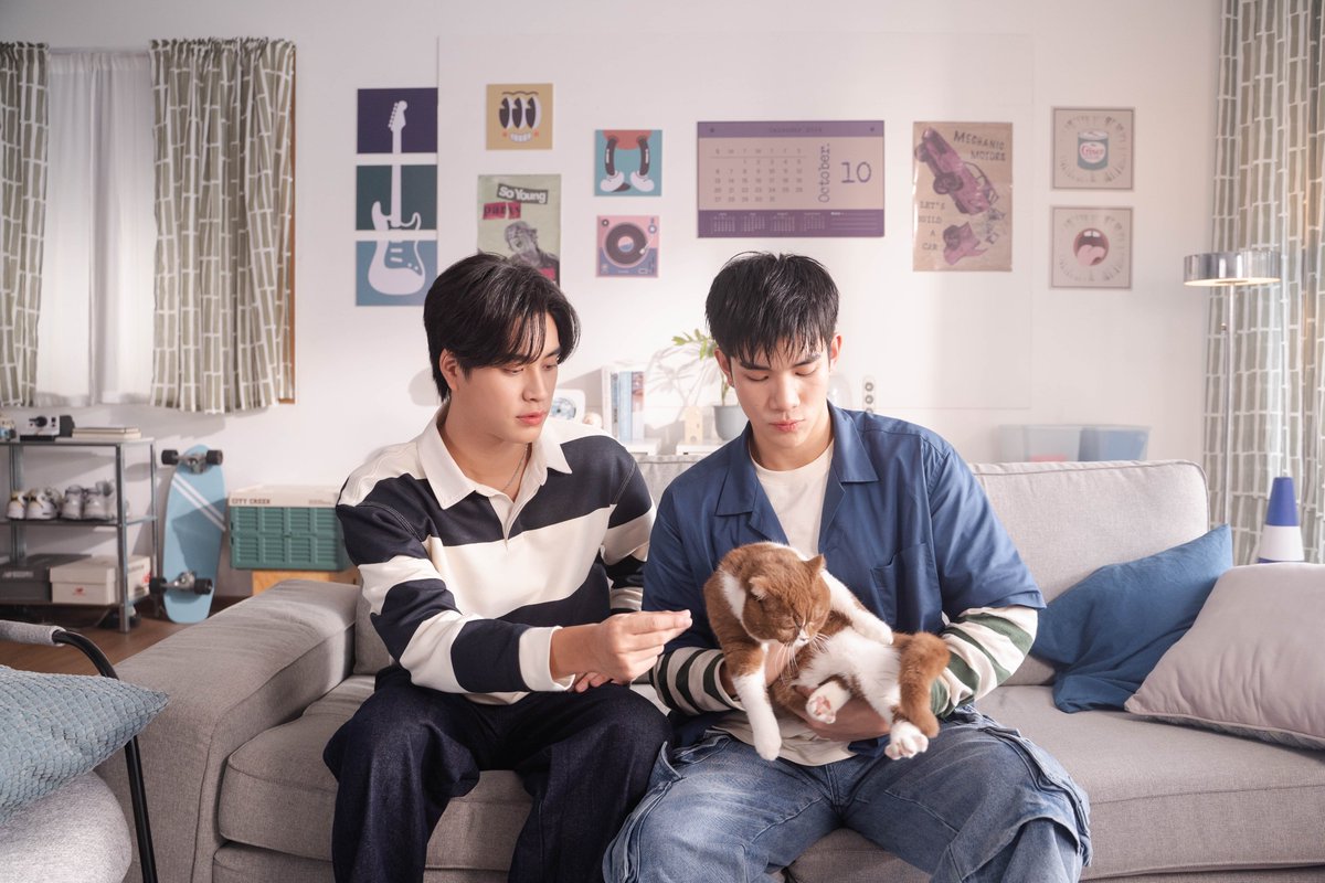 LazadaTH's tweet photo. ทุกคนเงียบบบ 🤫
หมายถึง…จะไม่บอกพี่มันม่วง กับ พี่ลอร์ดจุมุ๊ ว่าพี่เจมีไนน์ พี่โฟร์ท อุ้มแมวตุวอื่นนนน 😬

#GeminiFourth #Lazada1111ยังไงก็ถูกxGF https://t.co/ROJpclNQVk