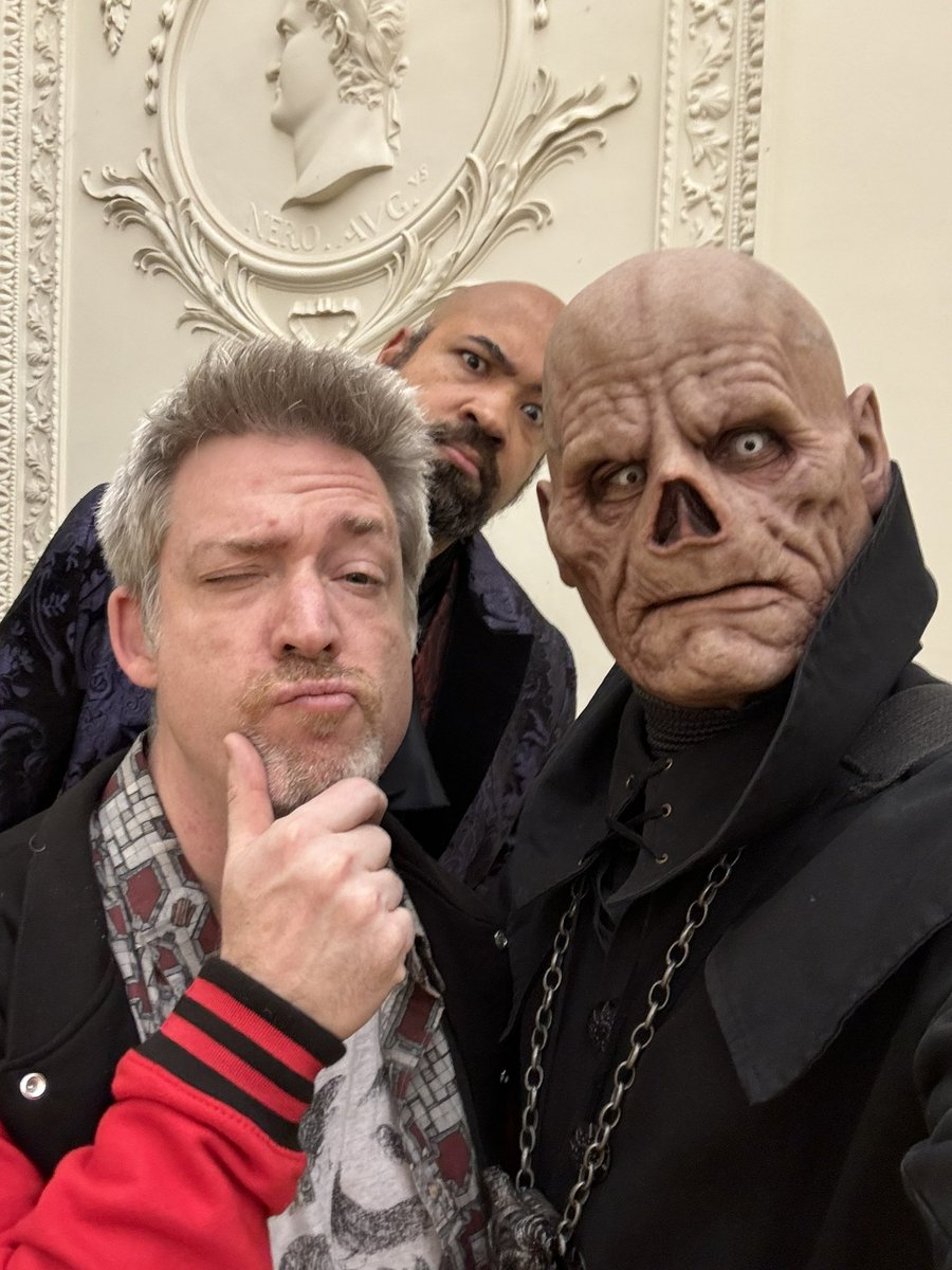 Mark_Meer's tweet photo. 🏰 @Belinda_Cornish & me at the welcoming banquet for Autumn Round 2 of @dndinacastle with amazing fellow Dungeon Masters including @GeekyPinup @BDaveWalters @Different_Elves @JeremyCobb1 @MhaireStritter @vampiresnvino & @JimZub! ⚔️
#DnD #DnDInACastle #DnD50th #ttrpg https://t.co/8pKyoZevyP