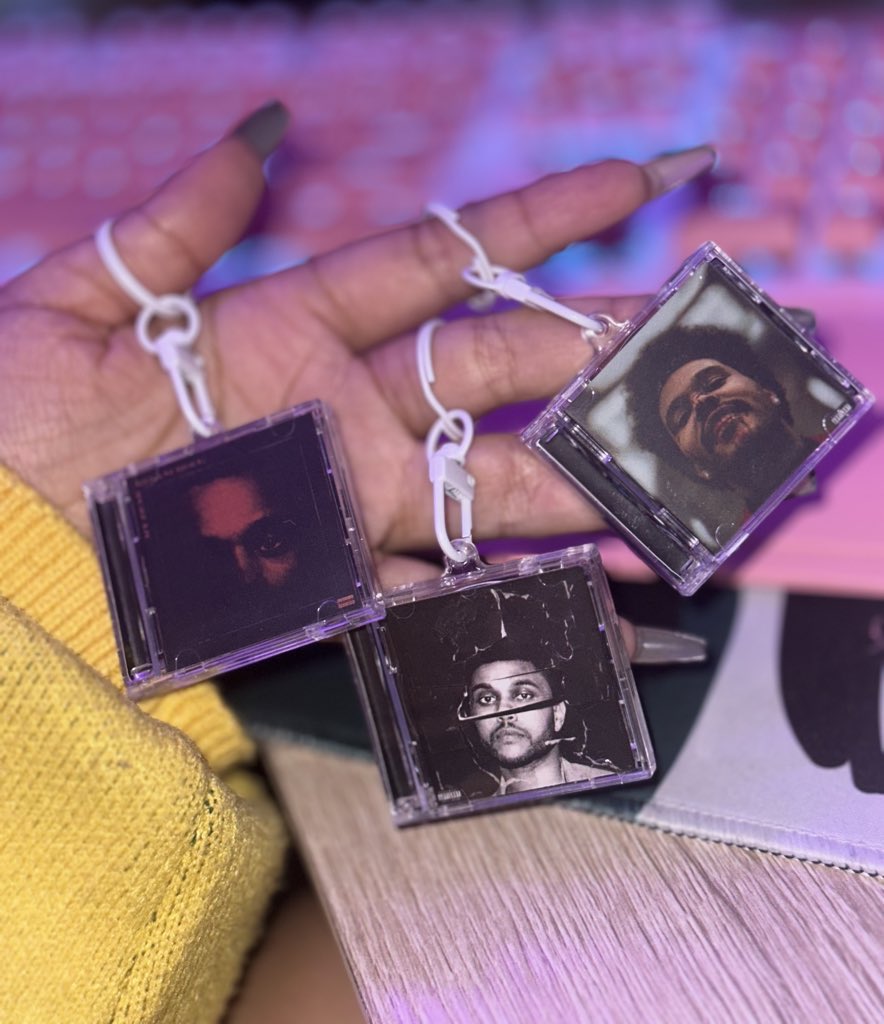 kikicheea's tweet photo. xo twitter which album would you get? 🛖❤️ https://t.co/0NHiP2V4wF