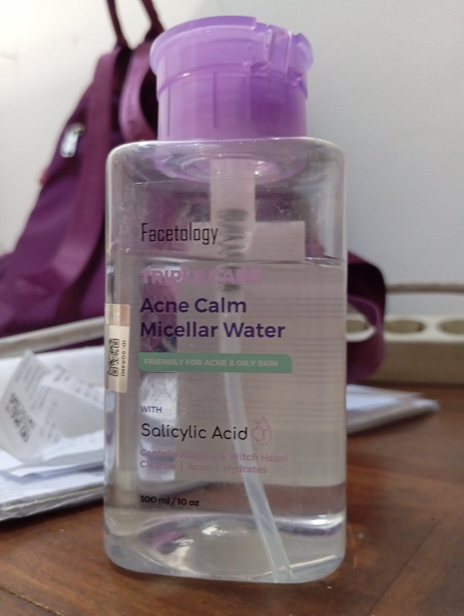 aiskayss's tweet photo. WTS/PRELOVED FACETOLOGY ACNE CALM MICELLAR WATER 

isi bisa diliat yaa, dan pemakaian higienis aku ga cocok jadi aku jual 30k bisa ke wa langsung yaa/reply🙏 https://t.co/5h3wYn0cwo