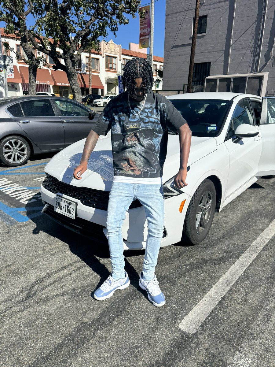 calooooo05's tweet photo. #itsall🆓 https://t.co/OtO10s60Xa