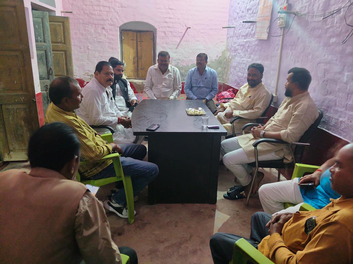 प्रणाम🙏🏻

कल (भगवंतनगर विधानसभा) के ग्राम बेहटा भवानी में आयोजित कृष्णलीला में पहुँच कर कार्यक्रम में सहभागिता की, आयोजकों का स्नेह ,सम्मान हेतु आभार ।
जय श्री कृष्ण।।