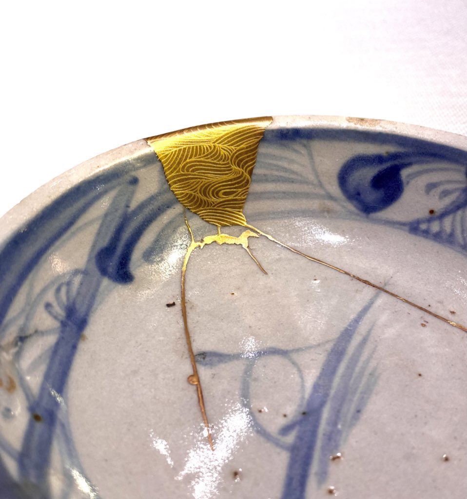 お菓子の金継ぎ🍪と、陶器の金継ぎ🥣