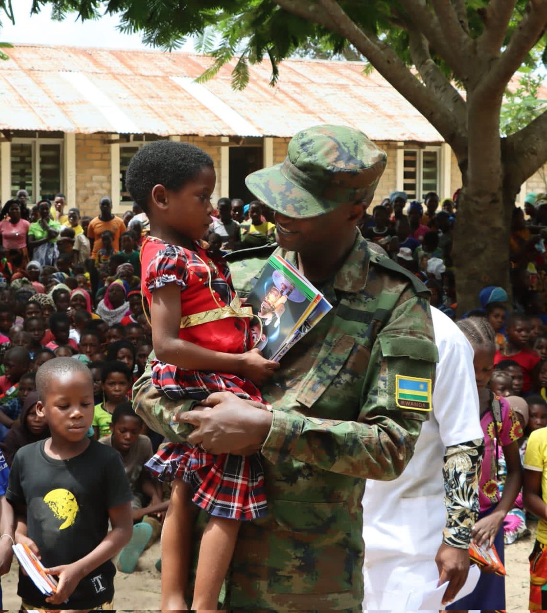 Fiona35690's tweet image. Rwandan forces are dedicated to creating a secure environment for the people of Cabo Delgado. Claims of their broader role are unfounded and harmful to local efforts. #UnityForPeace #AlliesForHope #PeaceInCaboDelgado