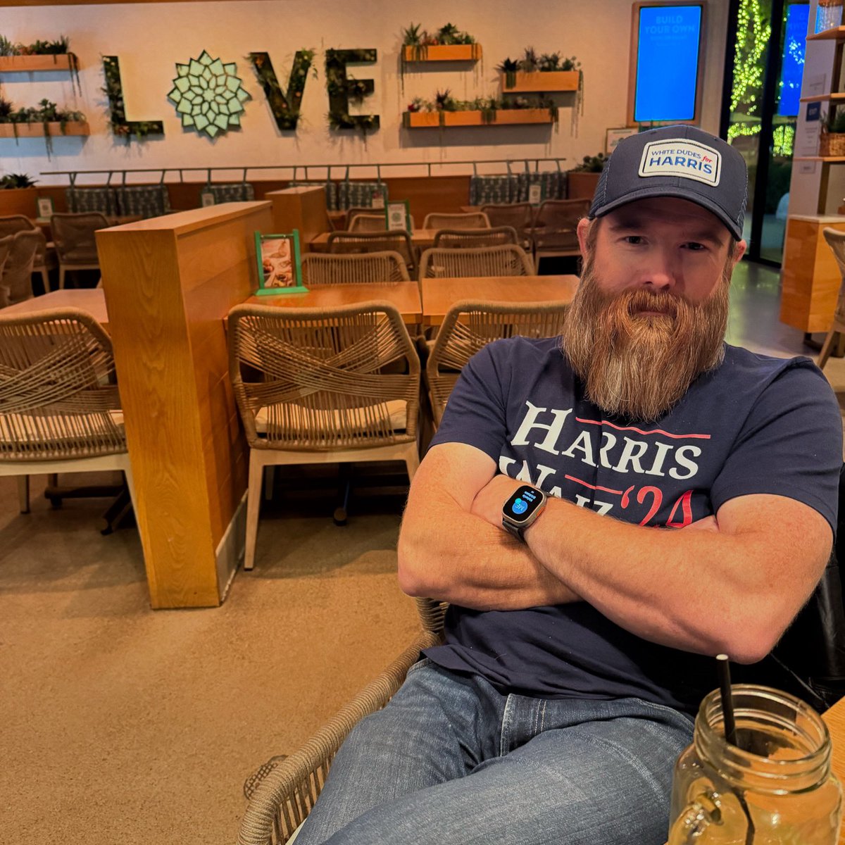 PoliticsGirl tweet media