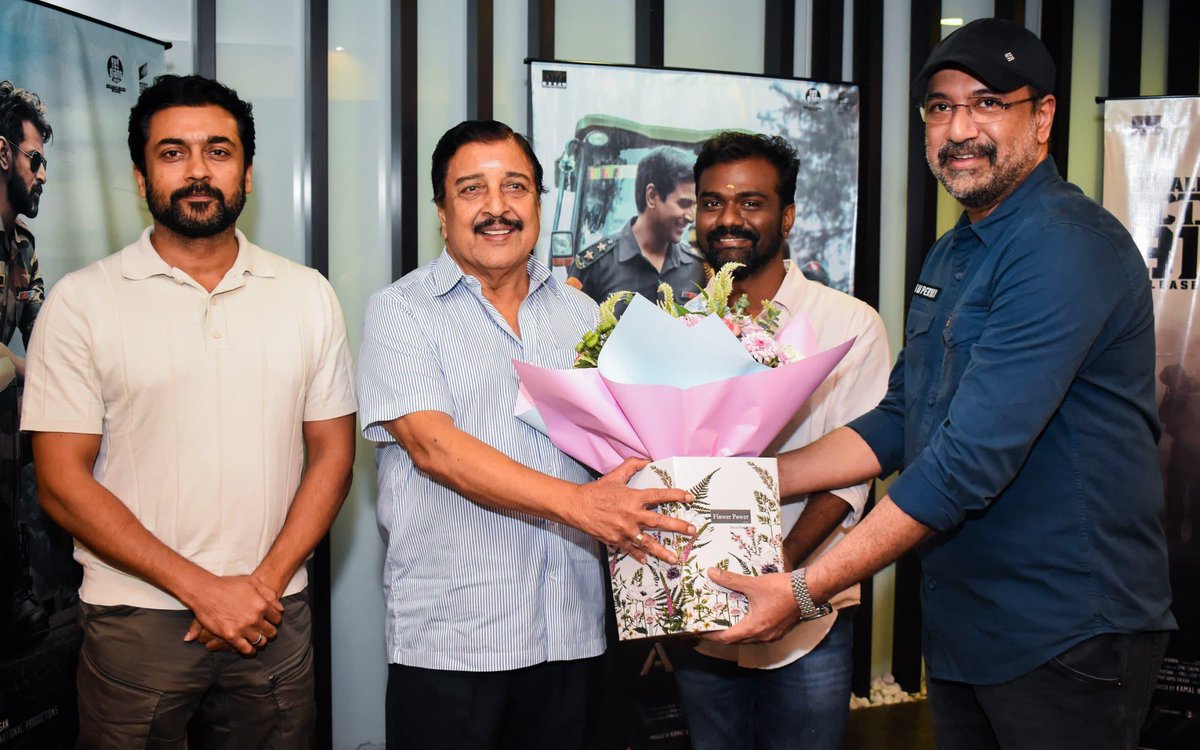 rameshlaus's tweet image. Legendary actor #Sivakumar, @Suriya_offl and #Jyothika congratulated team #Amaran on their well-deserved success. ❤️

 #AmaranDiwali #MajorMukundVaradarajan

Book your 🎟️ shorturl.at/WLvps

A Film By @Rajkumar_KP
Ulaganayagan @ikamalhaasan @Siva_Kartikeyan #Mahendran