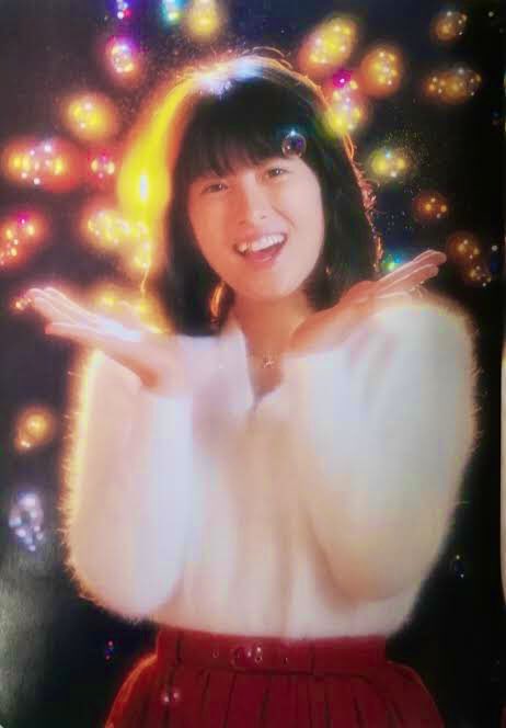 00pmaru00's tweet image. ファンタジーの世界🎠🫧
シャボン玉に包まれている奈保子さん
お気に入りの一枚です🥰
今日は気温が一桁でとっても寒い
奈保子さんを見てるとほっこりします☺️🧦︎💕︎︎
#河合奈保子