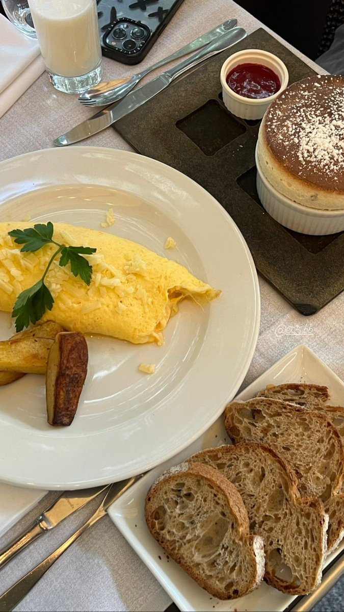 b80f0a's tweet photo. ️️ ️️
️️ ️️
️️ ️️
Last brunch. 🍳
️️ ️️
️️ ️️
️️ ️️ https://t.co/oEhDOuhw0F
