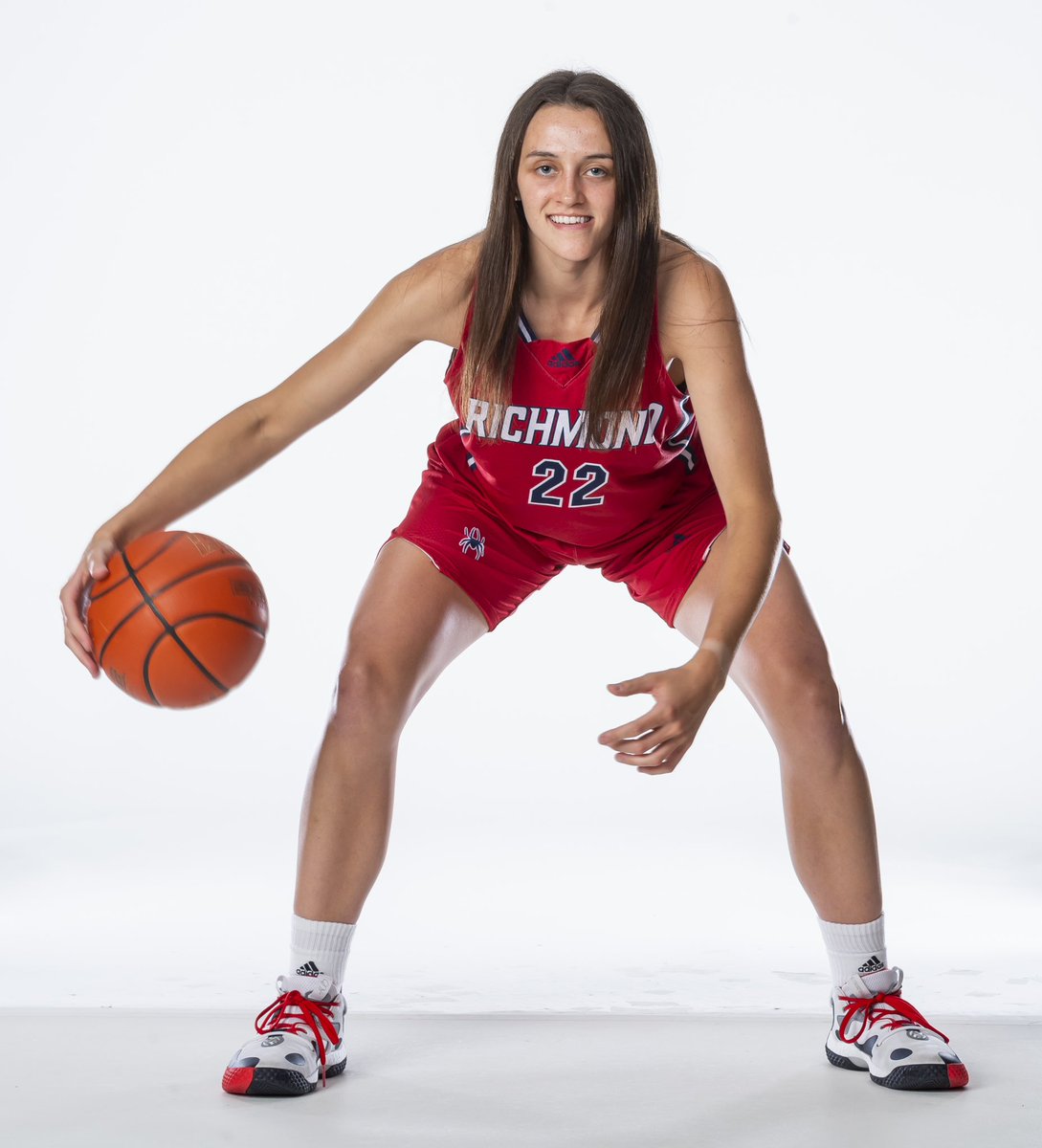 Rachel Ullstrom vs Temple 🔥

32 PTS
6 REB
82% FG
80% 3PT 

A pure bucket.