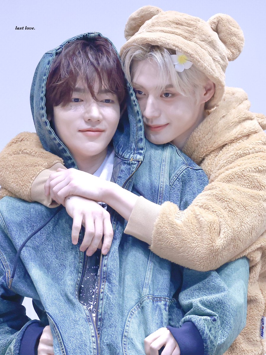 9800archive's tweet image. Another HD Photo for this matnaez moment!!

#ZEROBASEONE #ZB1 #KimJiwoong #김지웅 #Zhanghao #장하오