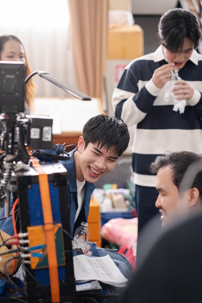 LazadaTH's tweet photo. โฮร่ววววว ต้าวโฟ้ดโฟ้ด โบกมือยิ้มหวาน 2 ขวบครึ่งไม่เกิน 😍

#Fourthnattawat #Lazada1111ยังไงก็ถูกxGF https://t.co/XDgmf0Fh7B