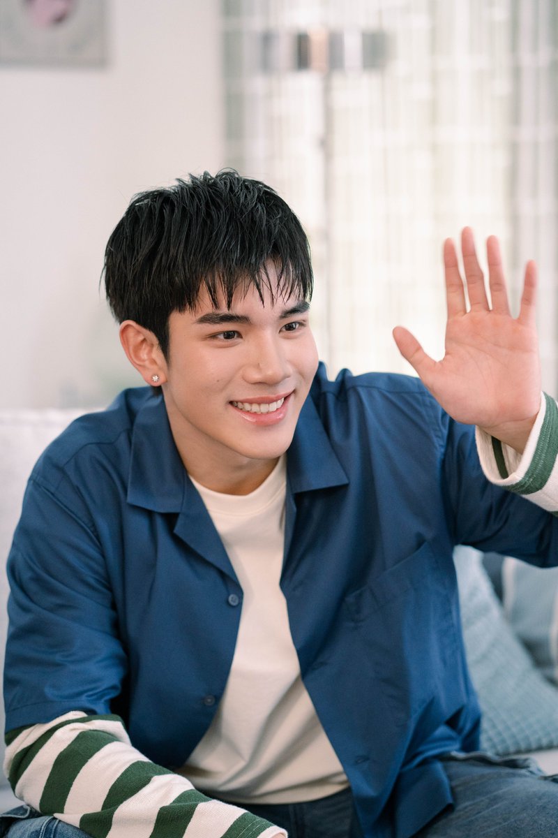 LazadaTH's tweet photo. โฮร่ววววว ต้าวโฟ้ดโฟ้ด โบกมือยิ้มหวาน 2 ขวบครึ่งไม่เกิน 😍

#Fourthnattawat #Lazada1111ยังไงก็ถูกxGF https://t.co/XDgmf0Fh7B