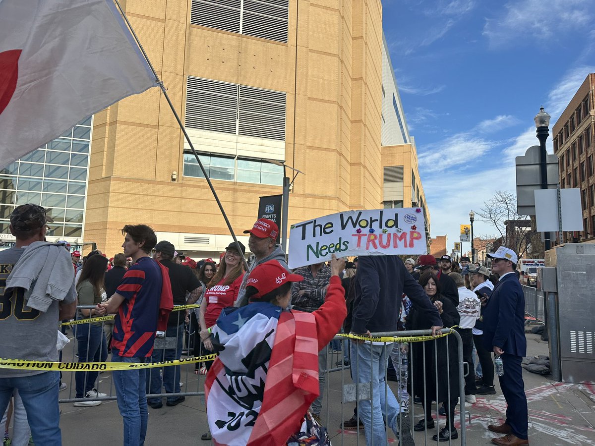 Large crowd lined up to see Trump in Pittsburgh Monday.