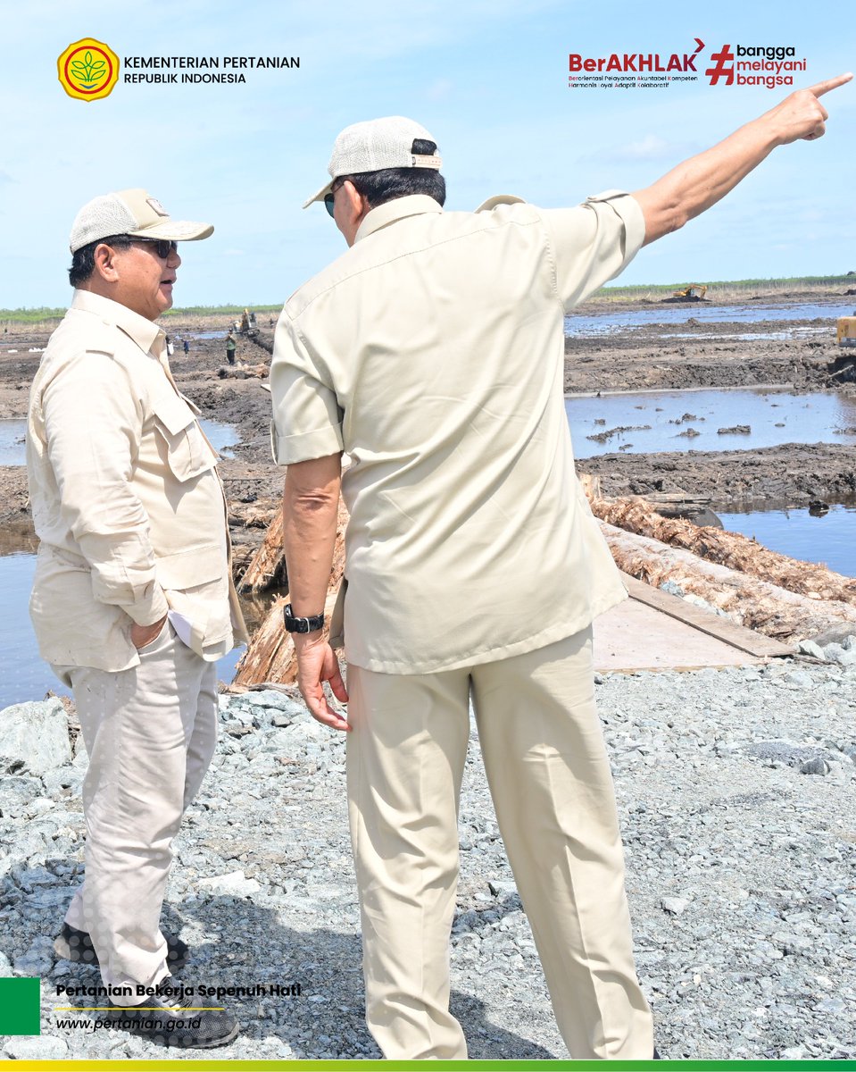 1.SobaTani, Presiden <a href="/prabowo/">Prabowo Subianto</a> bersama Mentan <a href="/Amran_Sulaiman1/">Andi Amran Sulaiman</a> melakukan kunjungan ke Kampung Ilwayab, Kab. Merauke (3/10) untuk meninjau perkembangan program pertanian berkelanjutan.Presiden Prabowo melihat persiapan demplot (demonstration plot atau plot percontohan) sawah padi--