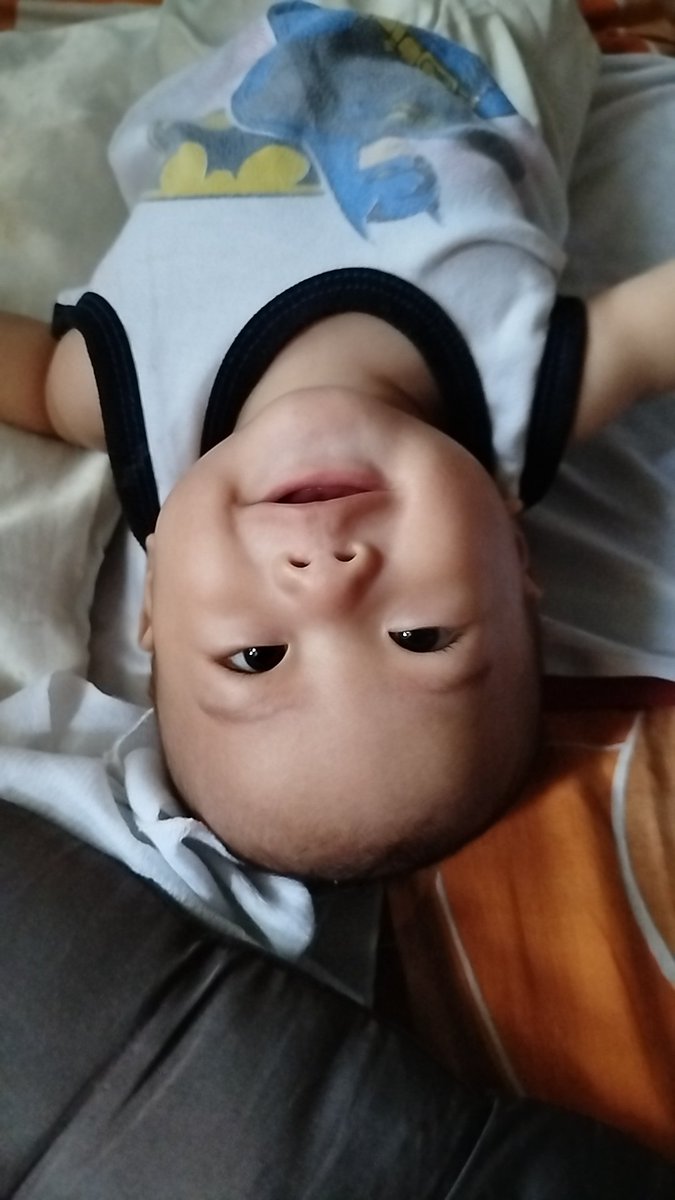 sister_pham's tweet photo. Yesterday was the first time na tinignan ko yung pamangkin ko and I just feel like I'm going to cry kasi potek, mahal na mahal ko 'tong tyanak na'to. And it's also the first time that I told him that I love him so much. https://t.co/3hZxXDOOik