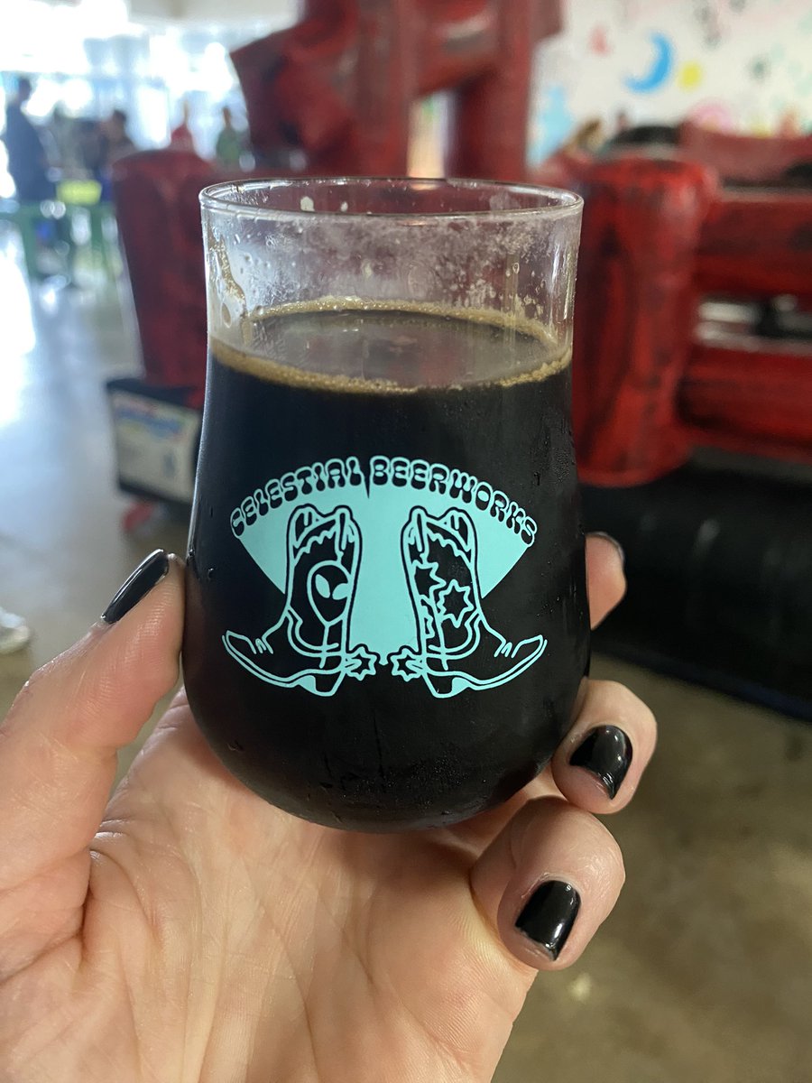 sode_kate's tweet photo. Happy 6th annyiversary @celestialbw 
I love the people just as much as I love the beer. It’s a great place 🖤 #celestialbw https://t.co/bDJknmAF9i