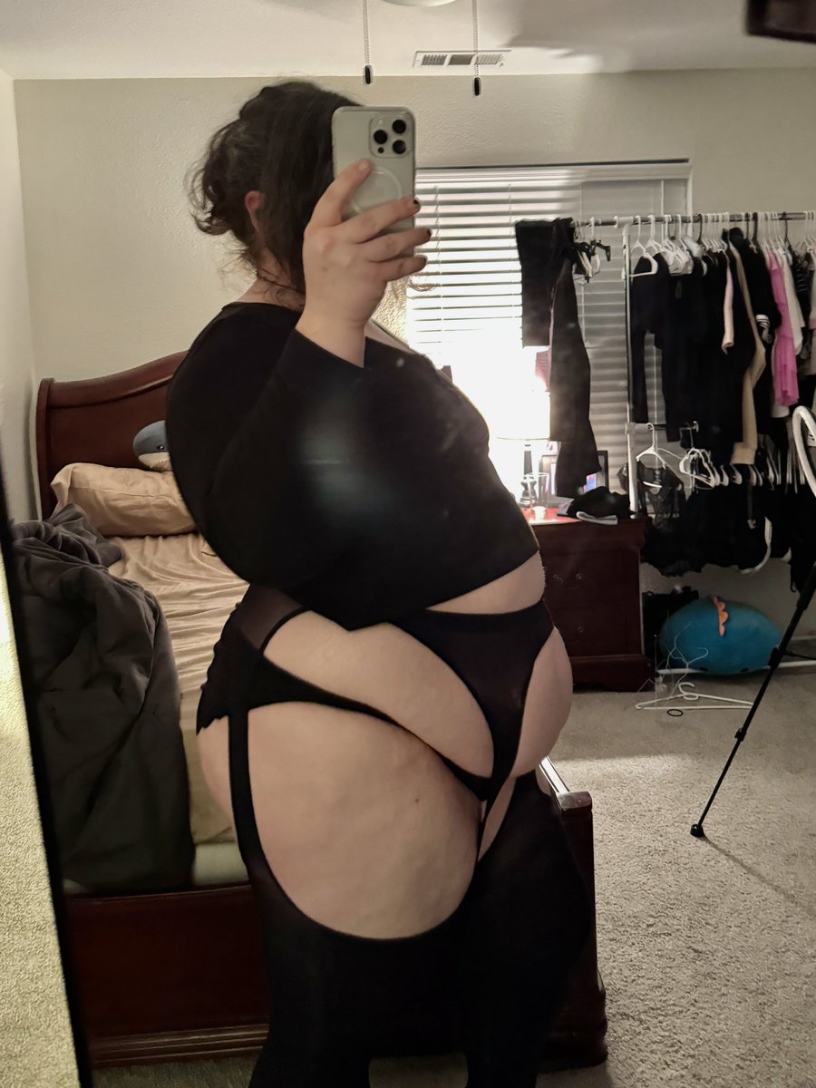 asoftgoth's tweet photo. trans fats are good for ya 😏 https://t.co/knrRZvTNjo